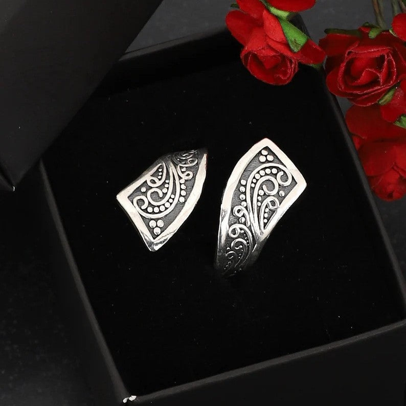 Stunning Silver Ring for Daily Wear
