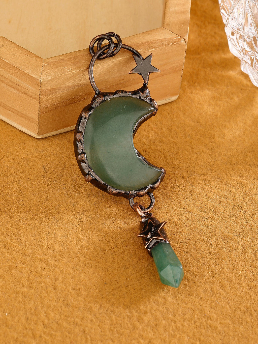 Beautiful Pendant with Unique Style