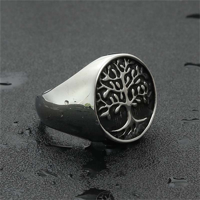 Classic Ring with Timeless Appeal