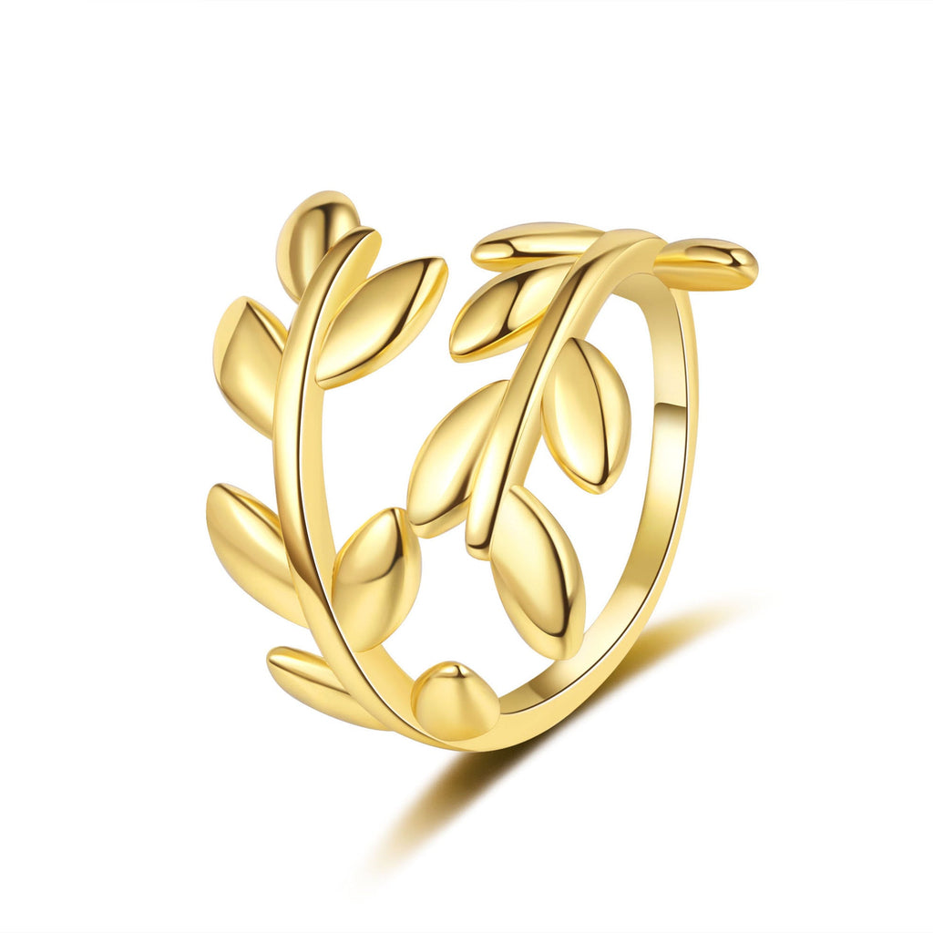Classic Gold Ring with Timeless Appeal