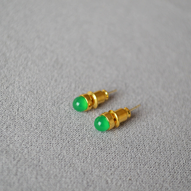 Classic Gold Earring with Timeless Appeal