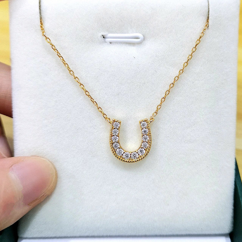 Charming Gold Necklace for Any Occasion