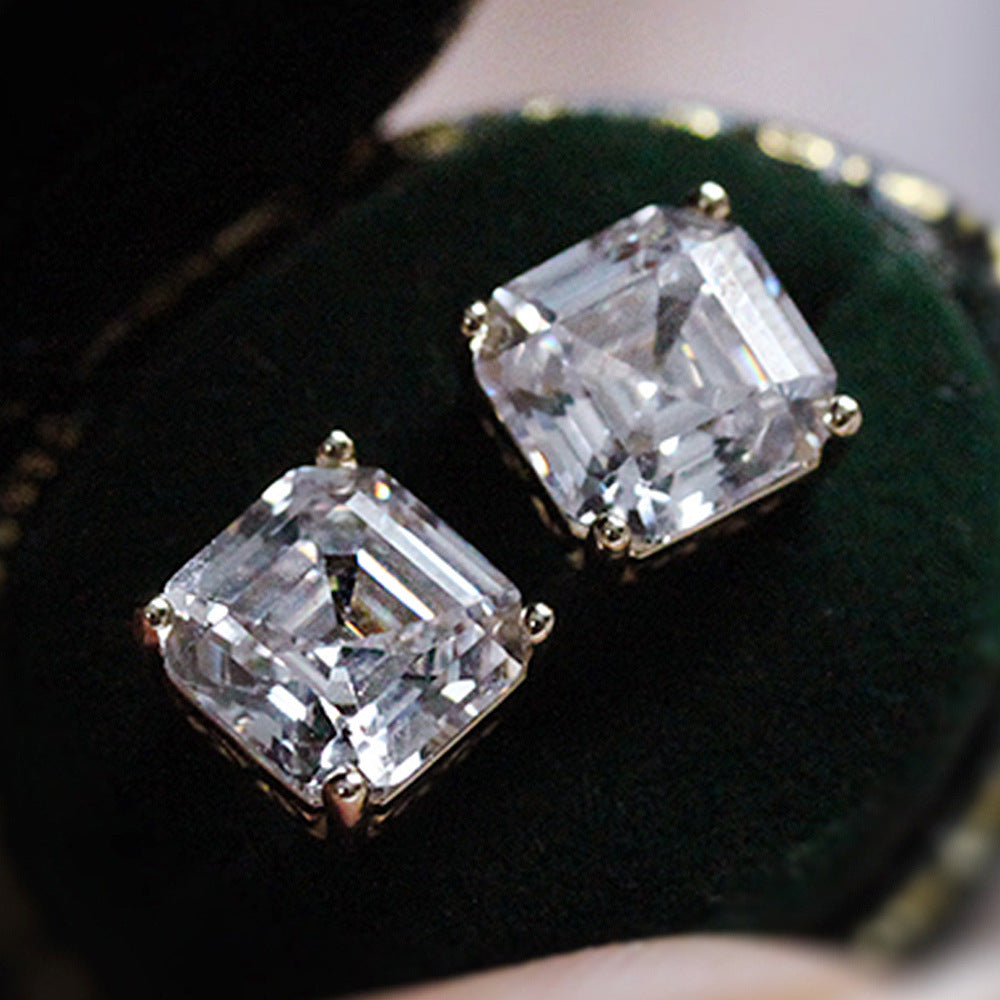 Classic Earring with Timeless Appeal