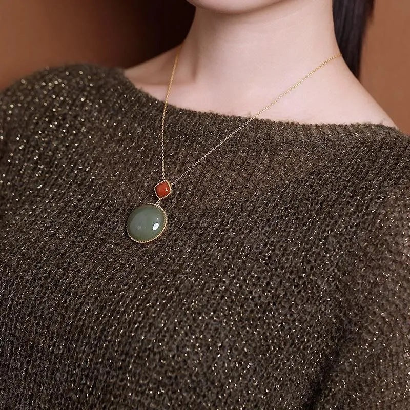 Charming Silver Necklace for Any Occasion