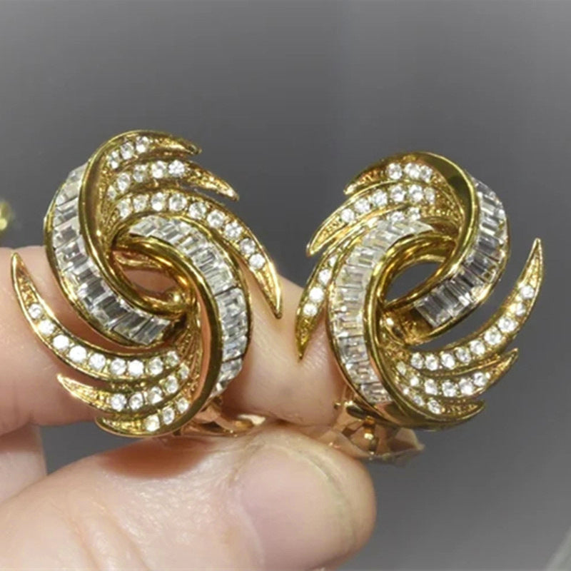 Romantic Earring for Special Moments