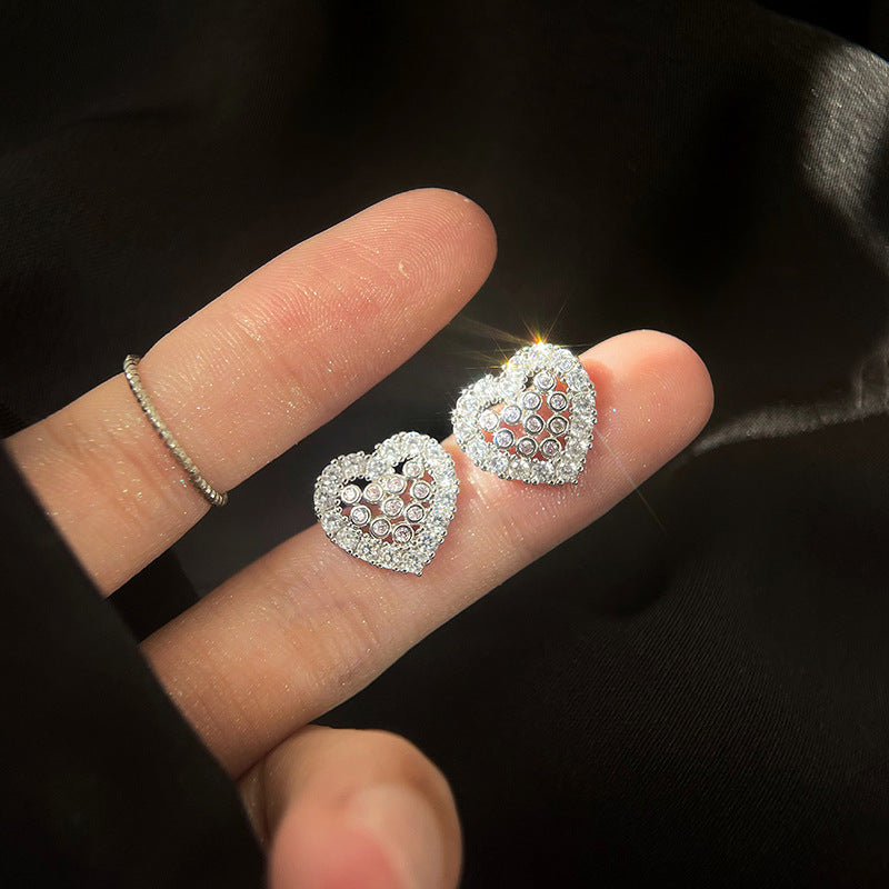 Charming Earring for Any Occasion