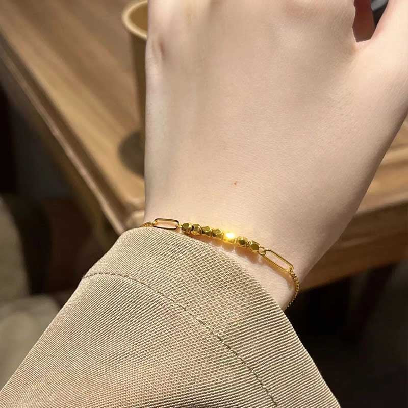 Stunning Gold Bracelet for Daily Wear