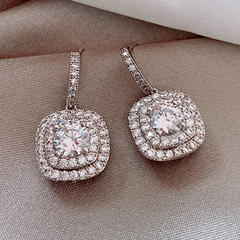 Classic Earring with Timeless Appeal
