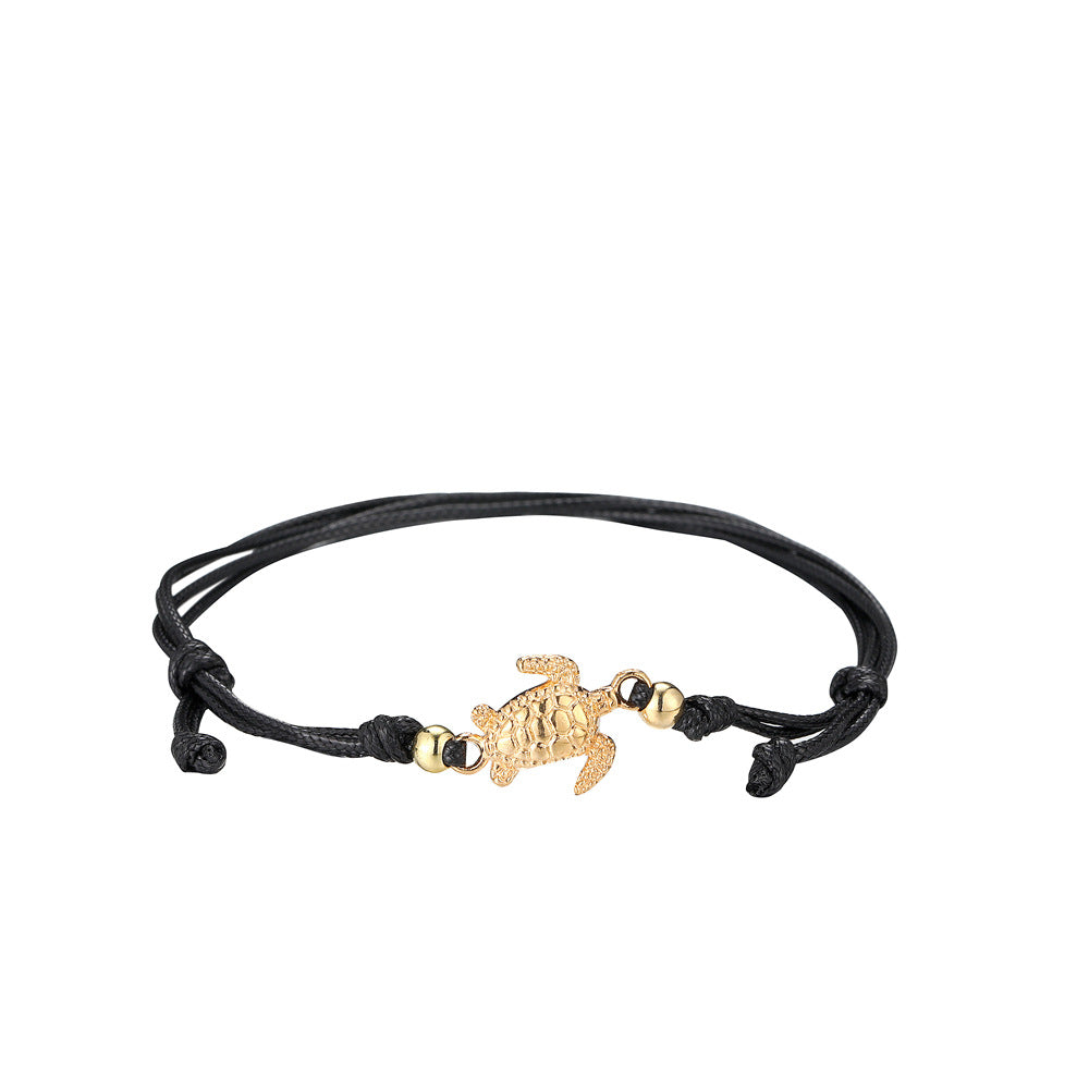Classic Gold Bracelet with Timeless Appeal