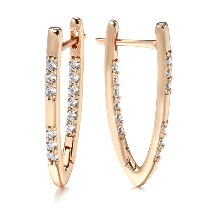 Charming Gold Earring for Any Occasion