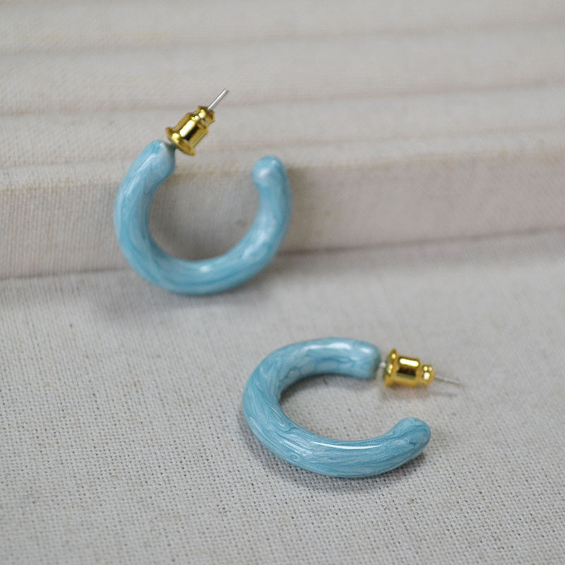 Charming Silver Earring for Any Occasion