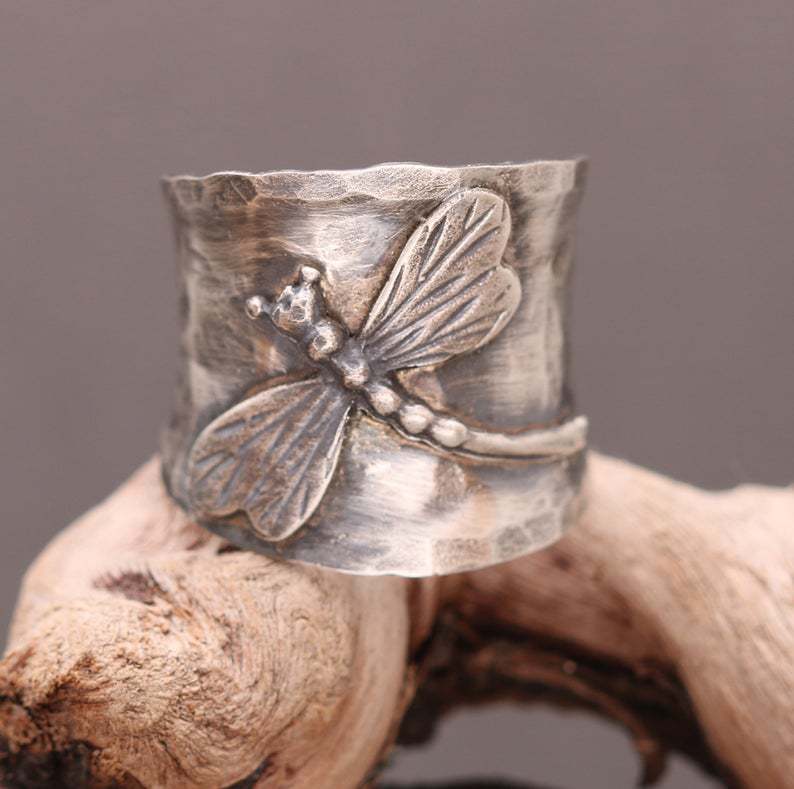 Stunning Silver Ring for Daily Wear