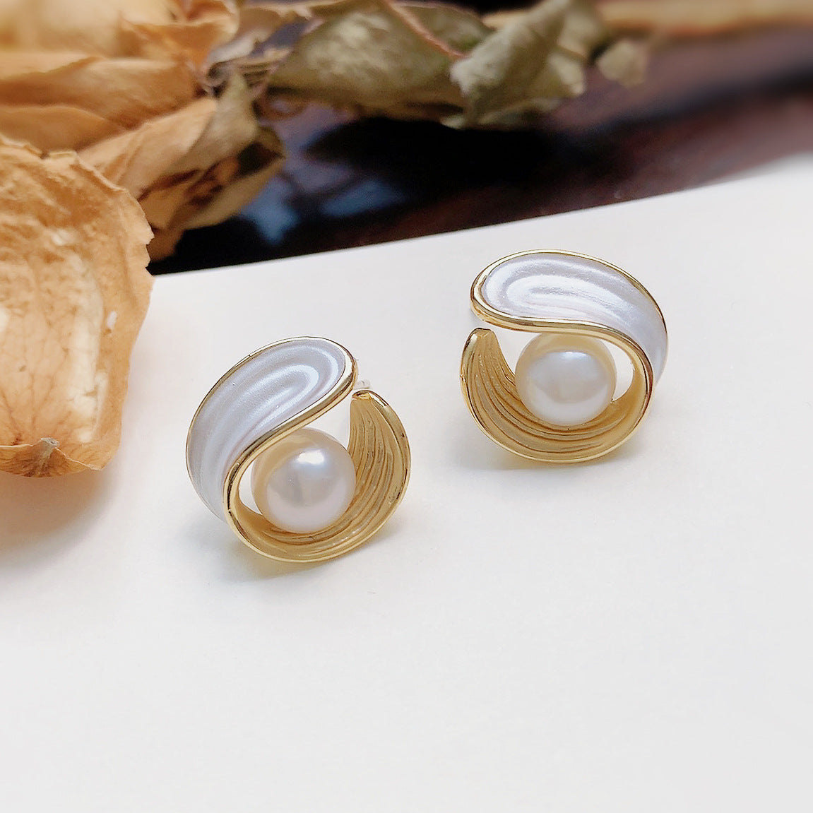 Elegant Pearl Earring for Every Occasion
