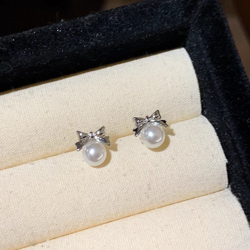 Romantic Pearl Earring for Special Moments
