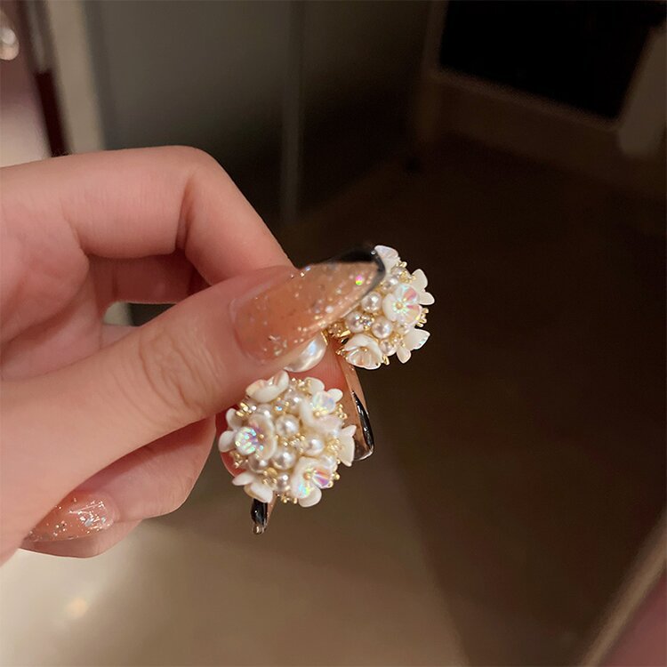 Stunning Pearl Earring for Daily Wear