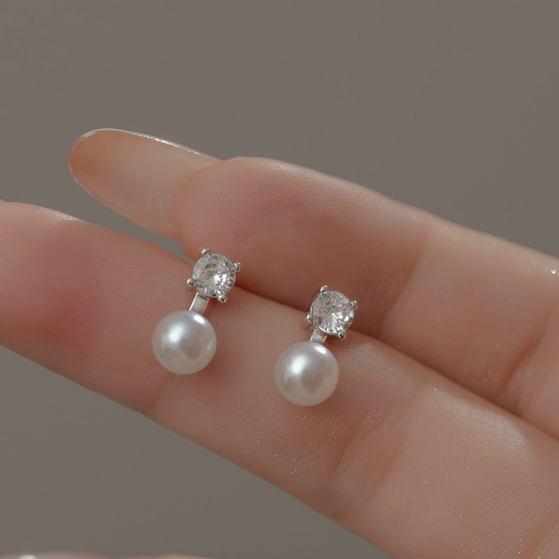 Stunning Pearl Earring for Daily Wear