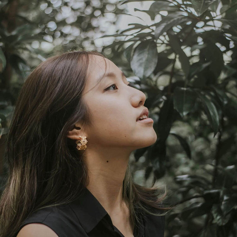 Stunning Gold Earring for Daily Wear