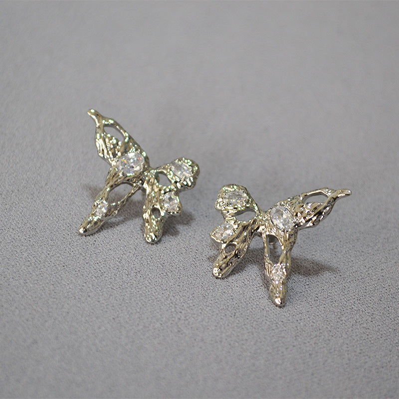 Beautiful Silver Earring with Unique Style