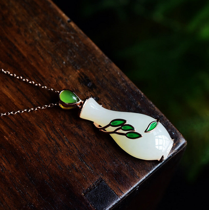 Charming Gold Necklace for Any Occasion