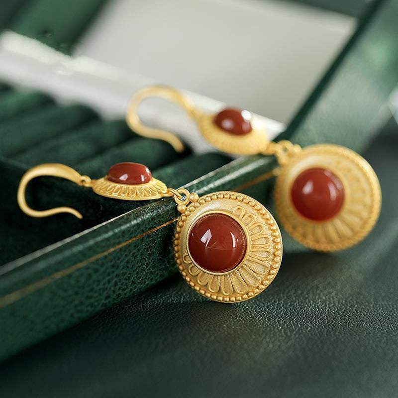 Charming Gold Earring for Any Occasion