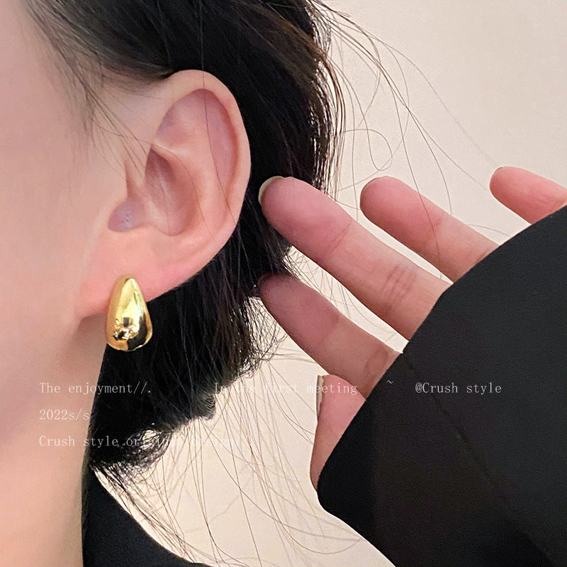 Classic Earring with Timeless Appeal