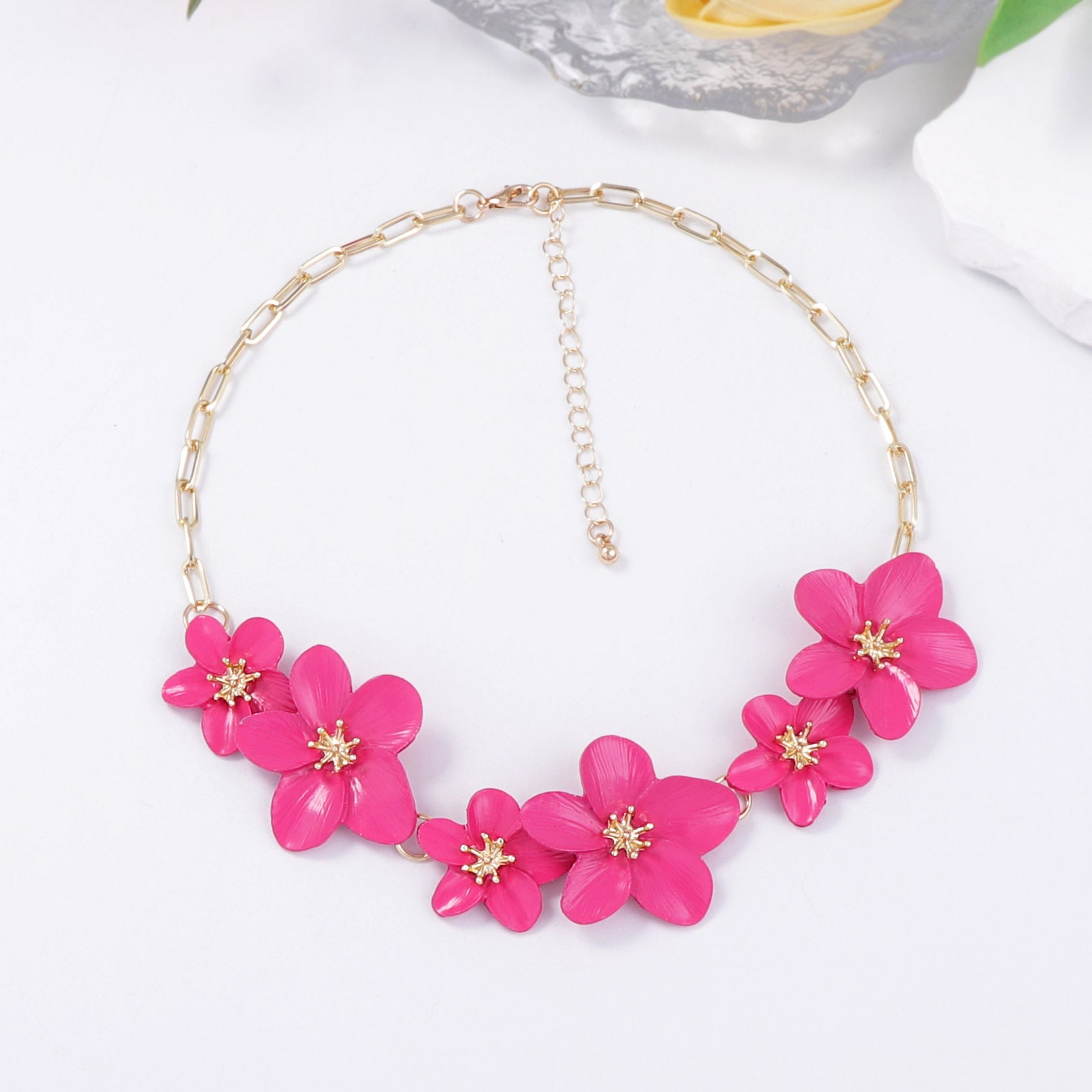 Classic Chain with Timeless Appeal