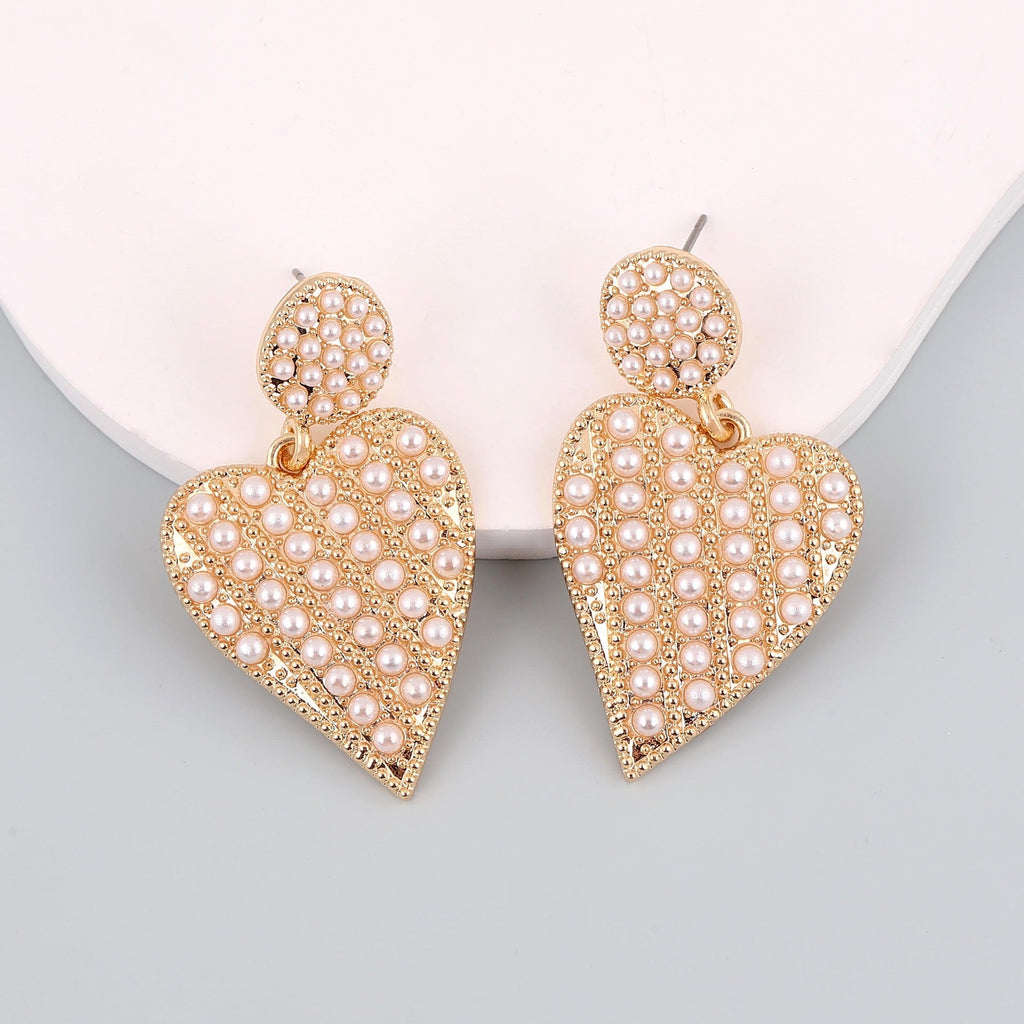 Romantic Pearl Earring for Special Moments