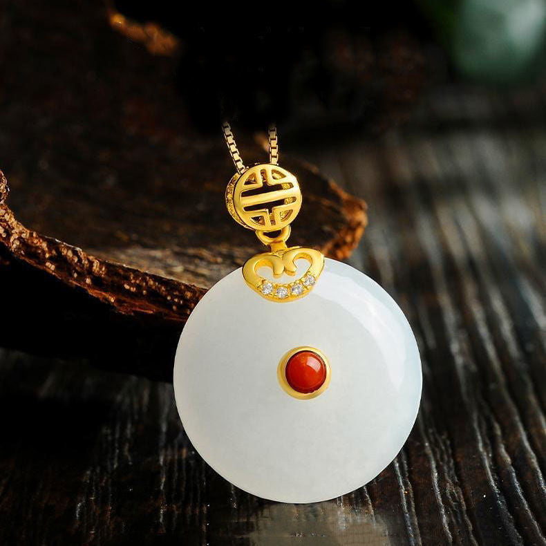 Beautiful Silver Necklace with Unique Style
