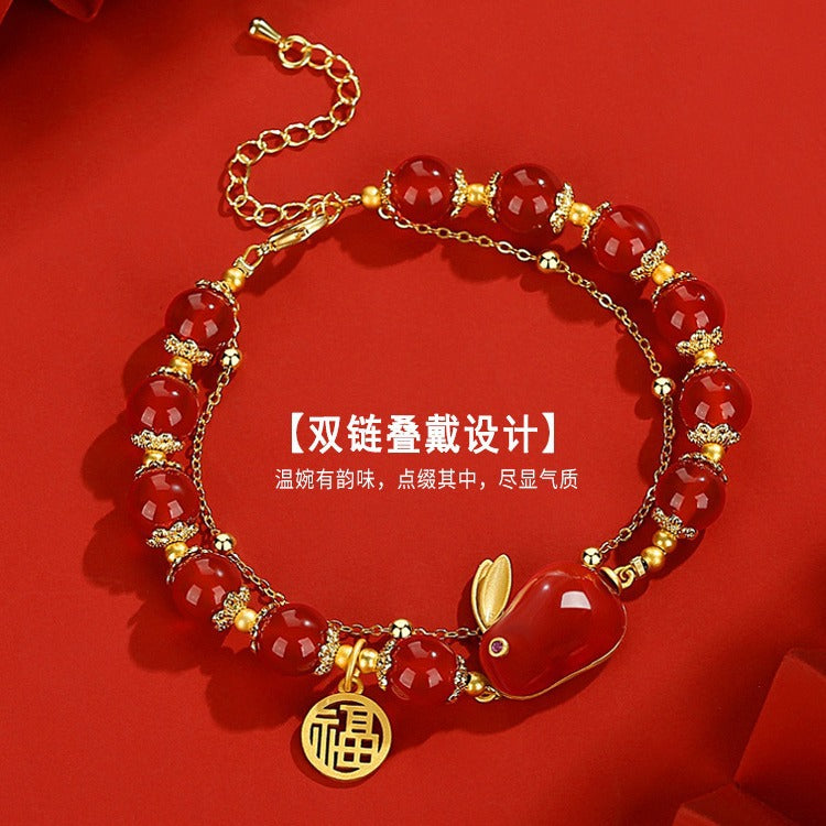 Classic Gold Bracelet with Timeless Appeal