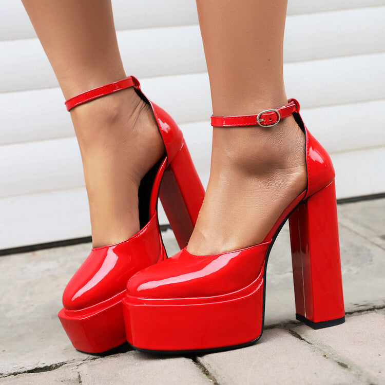 Graceful Orthopedic Sandals for Modern Look