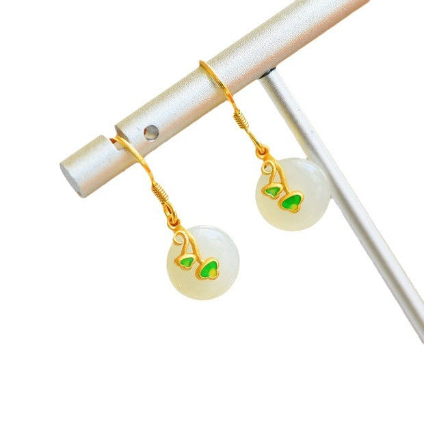 Charming Silver Earring for Any Occasion