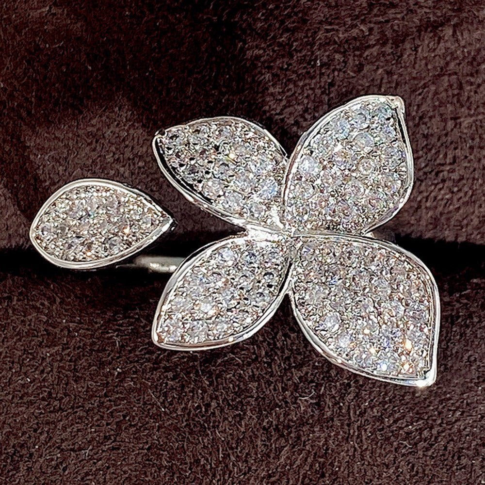 Beautiful Bracelet with Unique Style