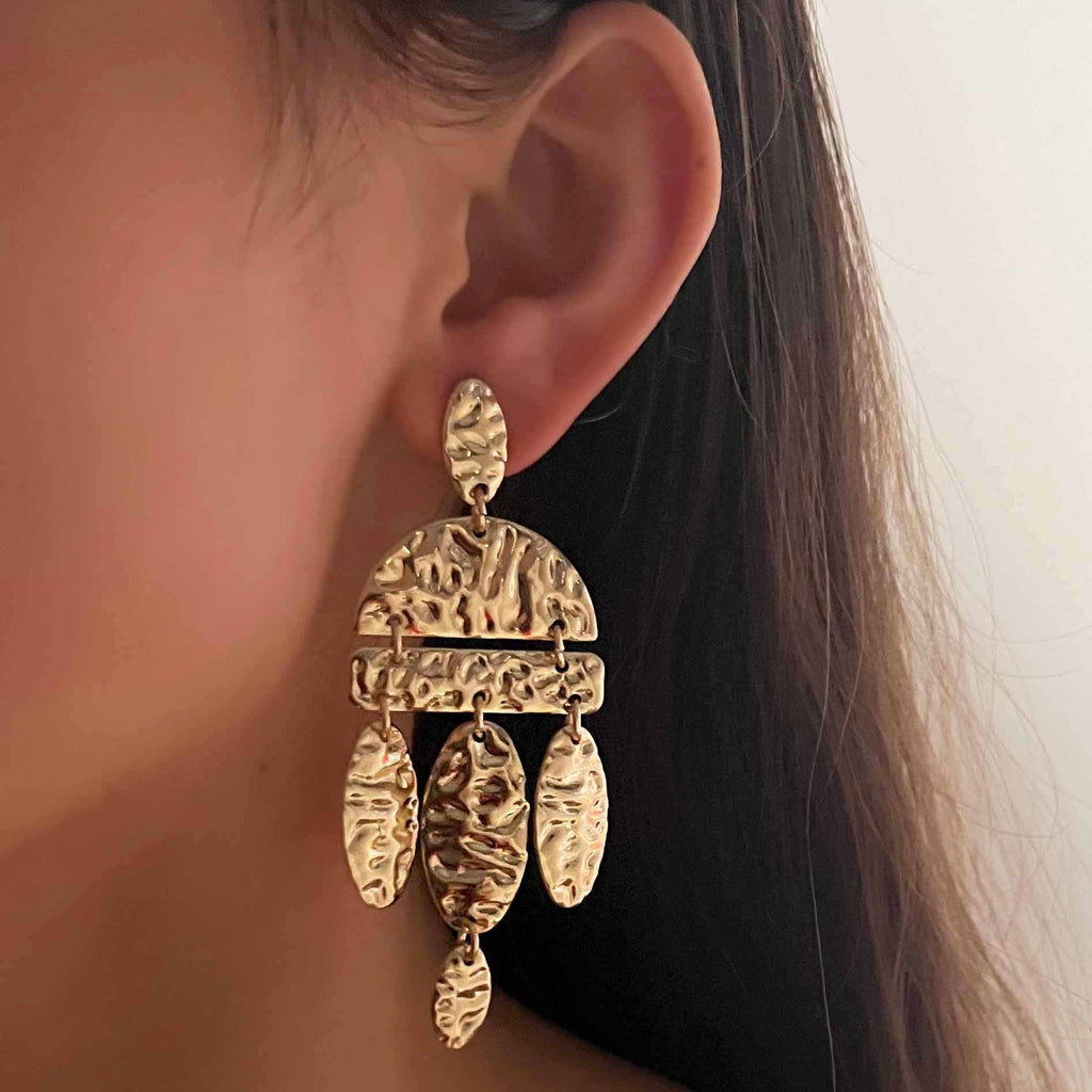 Charming Earring for Any Occasion