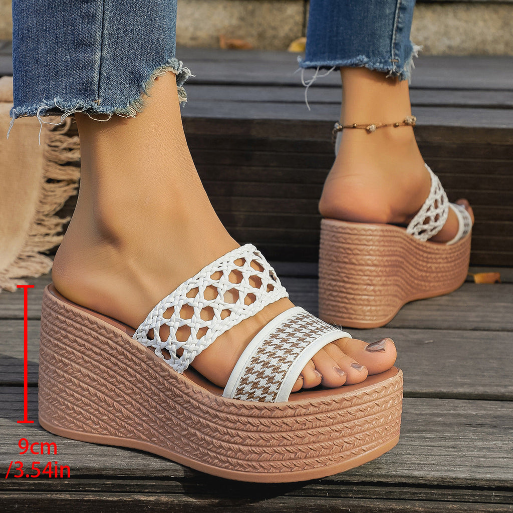 Chic Orthopedic Sandals with Unique Design