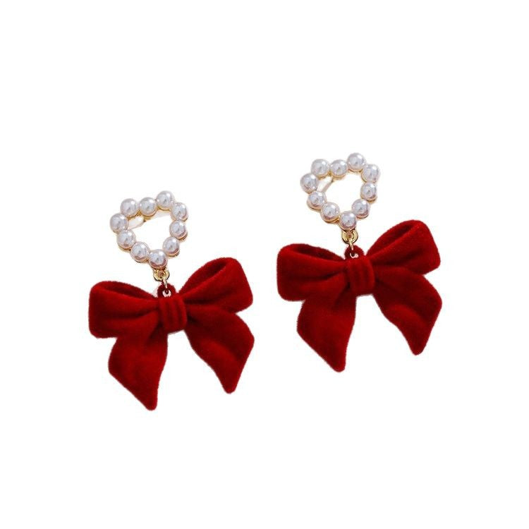 Classic Pearl Earring with Timeless Appeal