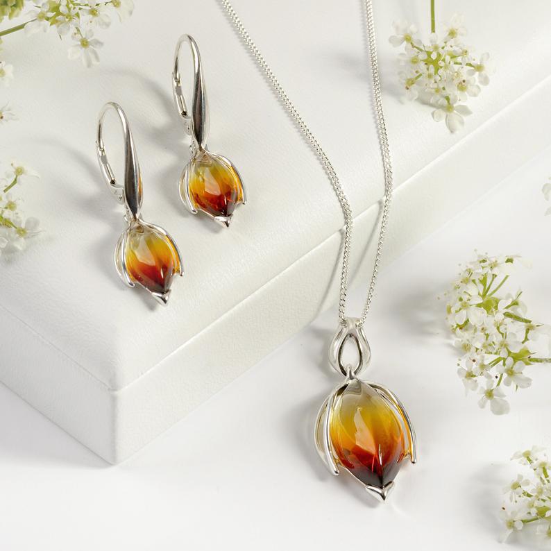 Beautiful Set with Unique Style