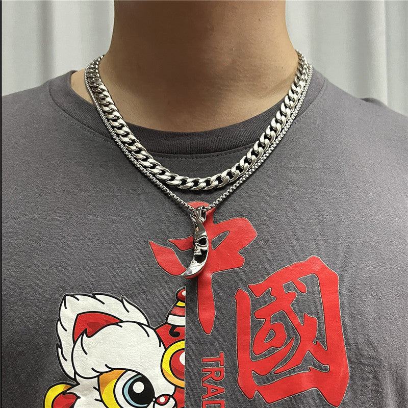 Classic Pendant with Timeless Appeal