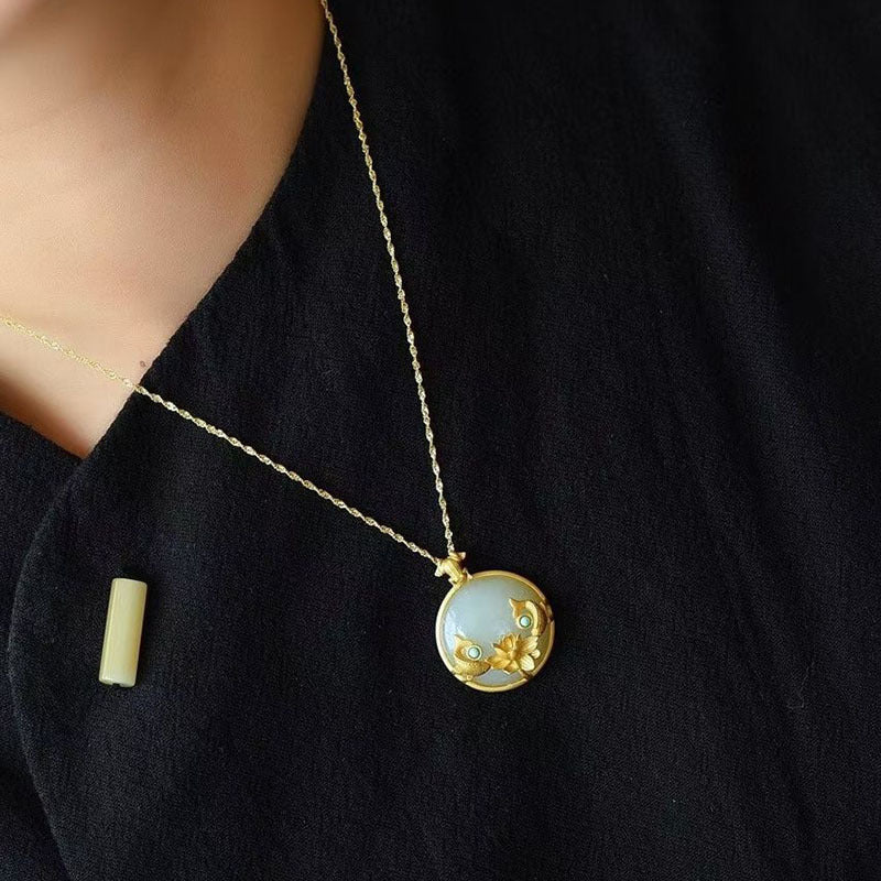 Stunning Silver Necklace for Daily Wear