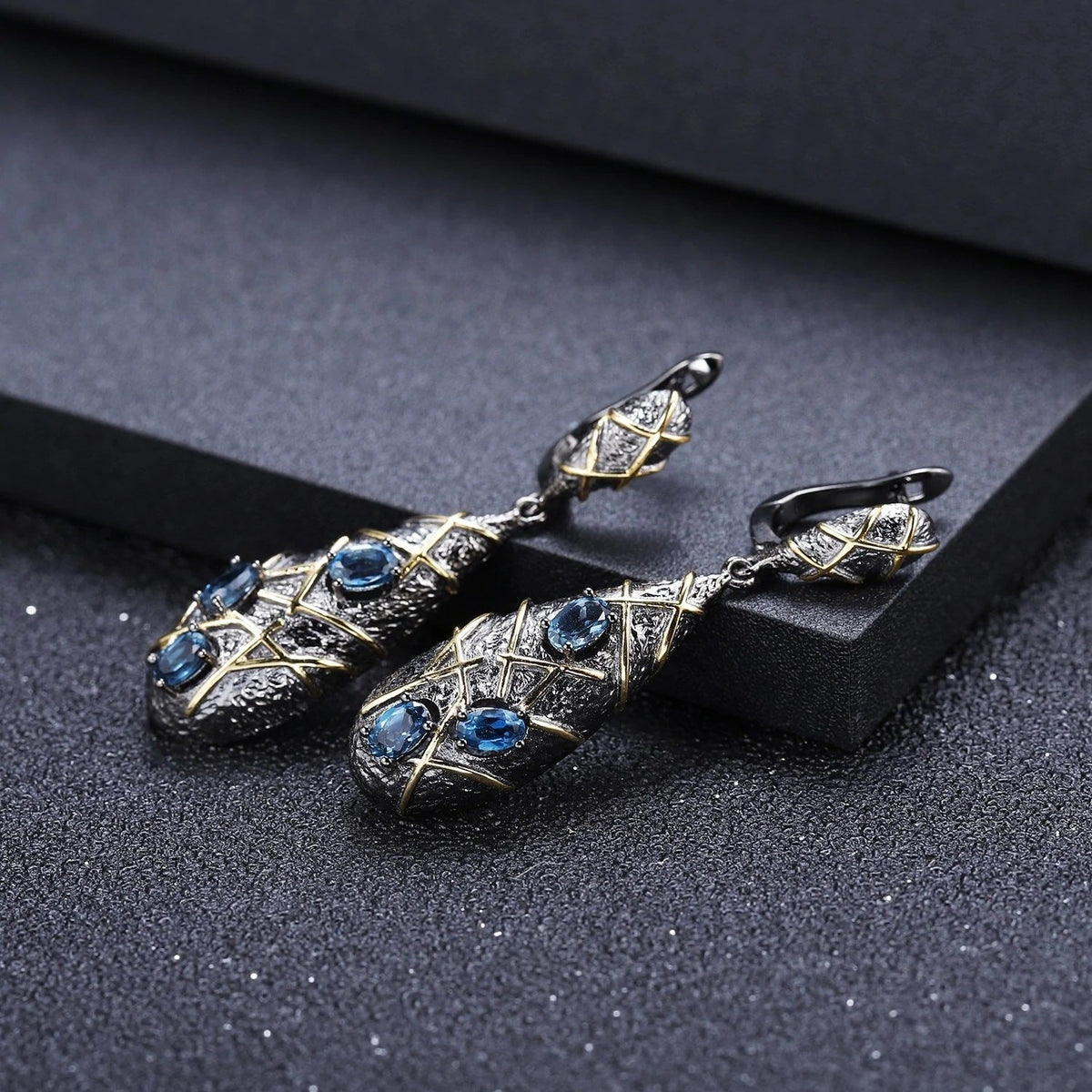 Charming Earring for Any Occasion