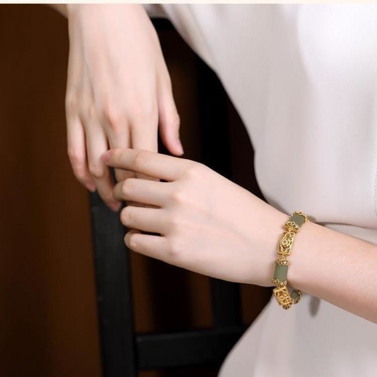 Stunning Gold Bracelet for Daily Wear