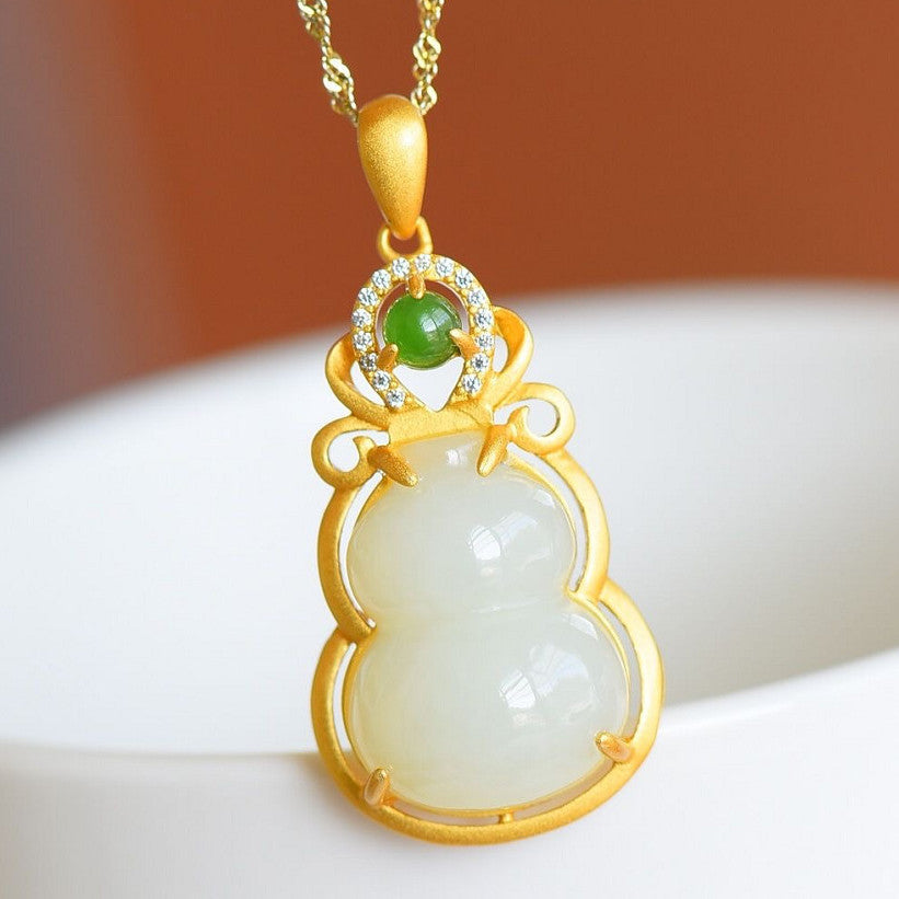 Beautiful Silver Necklace with Unique Style