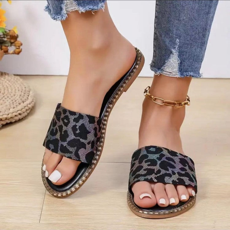 Graceful Orthopedic Sandals for Modern Look