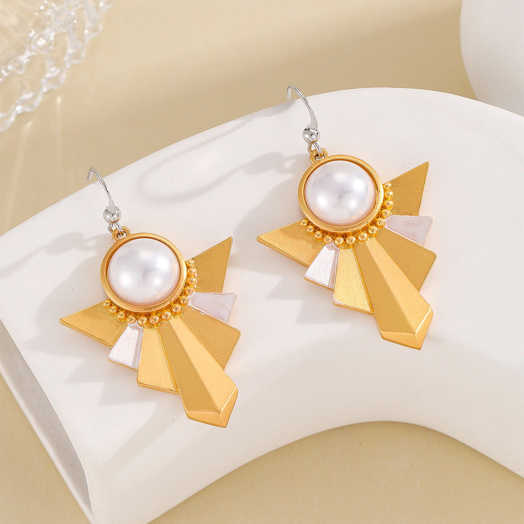 Romantic Pearl Earring for Special Moments