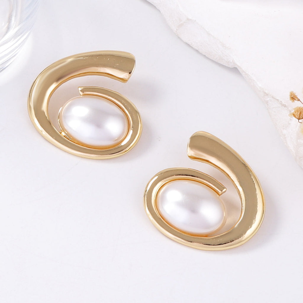 Delicate Artisan Pearl Earring