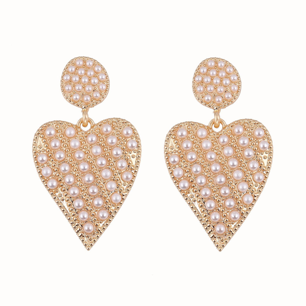 Romantic Pearl Earring for Special Moments