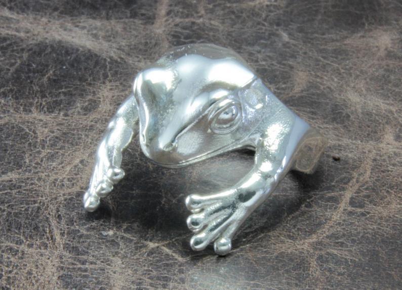 Classic Ring with Timeless Appeal