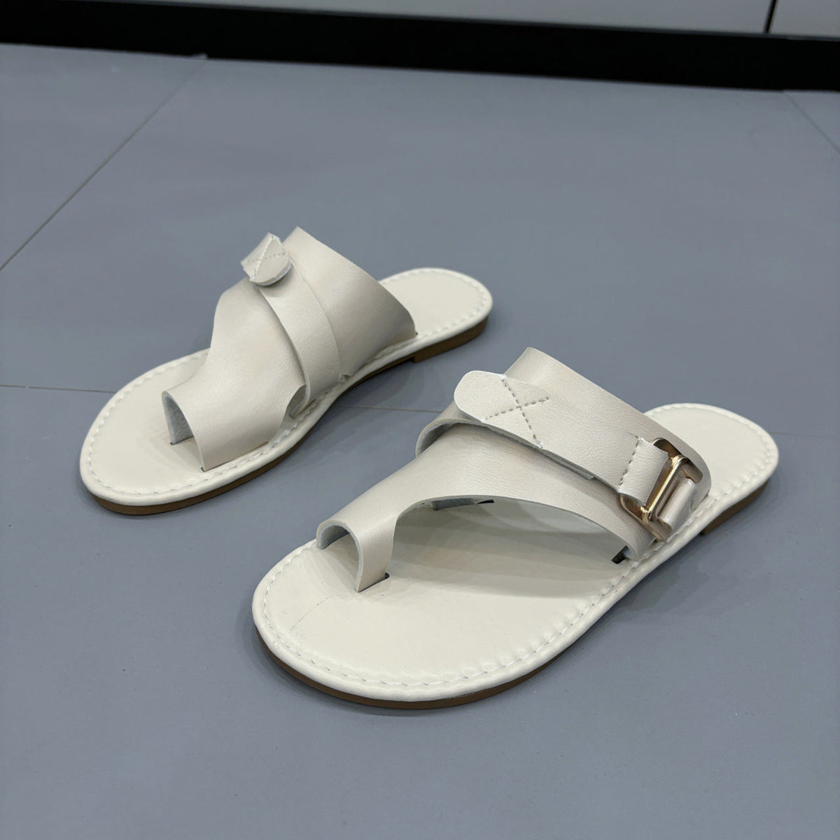 Chic Orthopedic Sandals with Unique Design