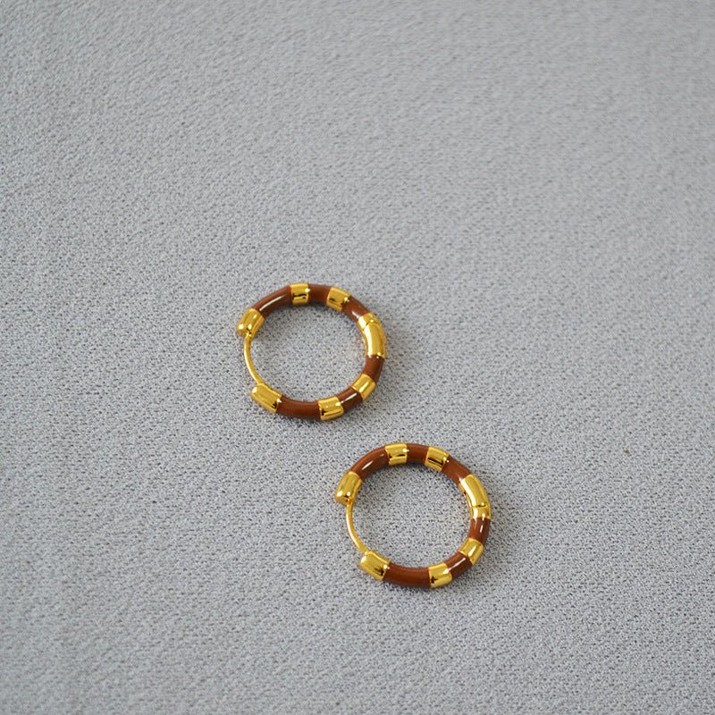 Romantic Gold Earring for Special Moments