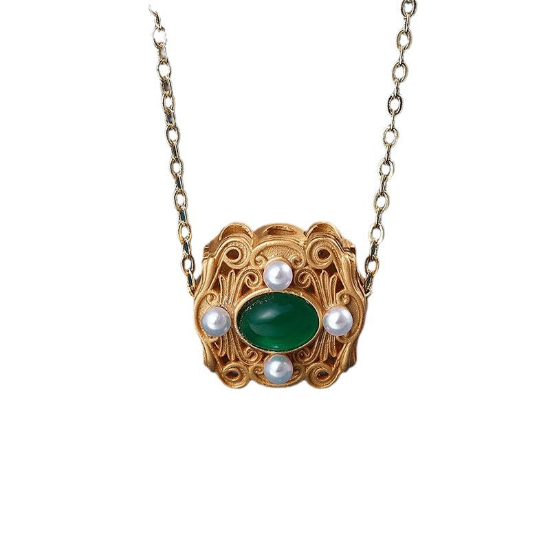 Stunning Gold Necklace for Daily Wear