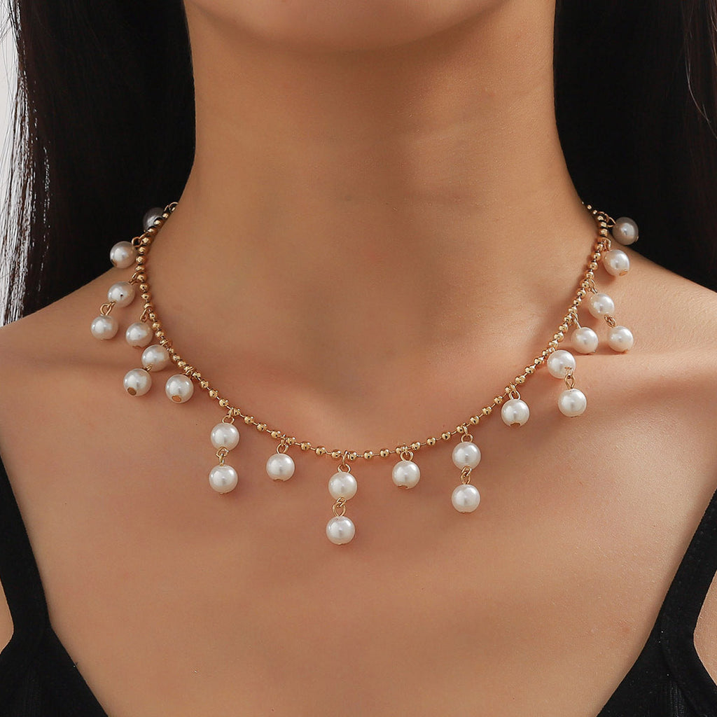 Beautiful Pearl Necklace with Unique Style